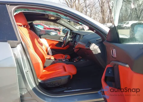 2022 BMW M235 Gran Coupe I xDrive z USA, uszkodzony, nr VIN WBA13AL08N7K92456